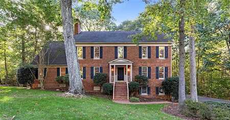 2420 Rochester Ct Midlothian, VA 23113