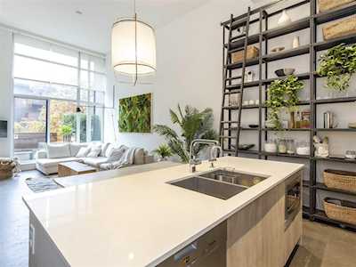 2339 Scotia Street Vancouver, BC V5T 0B2