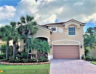 2973 SW Porpoise Cir Stuart, FL 34997