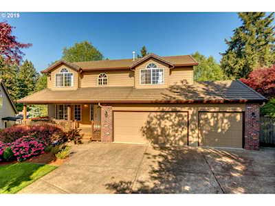307 NW 107th Cir Vancouver, WA 98685
