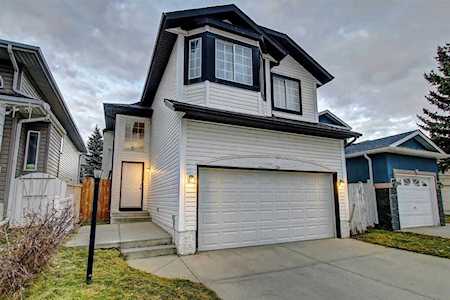 39 Carmel Close NE Calgary, AB T1Y 6Z3