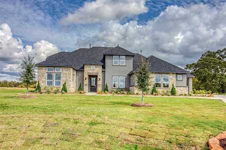 205 Reata Creek Dr Hempstead, TX 77445