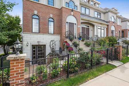 2003 Alta Vista Ct Naperville, IL 60563
