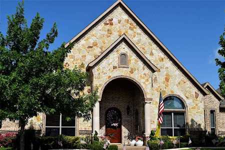 8405 Park Brook Court North Richland Hills, TX 76182