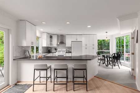 1020 Burns Road North Vancouver, BC V7G 1E1
