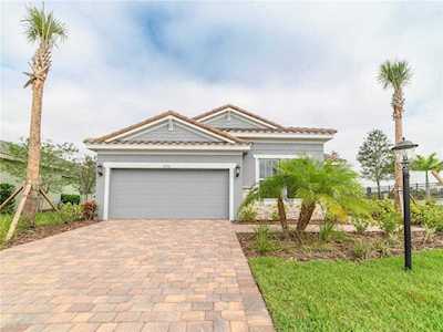 13753 American Prairie Place Bradenton, FL 34211