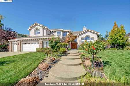 8226 Regency Dr Pleasanton, CA 94588