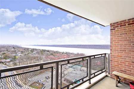 5700 Arlington Ave #18S Bronx, NY 10471
