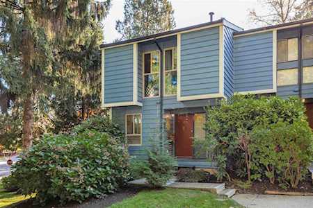 122 Brookside Drive Port Moody, BC V3H 3H6