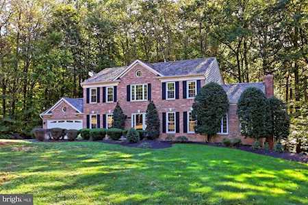 6313 Pohick Station Dr Fairfax Station, VA 22039