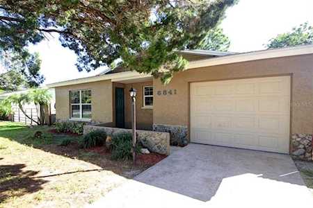 6841 N 59Th Lane Pinellas Park, FL 33781