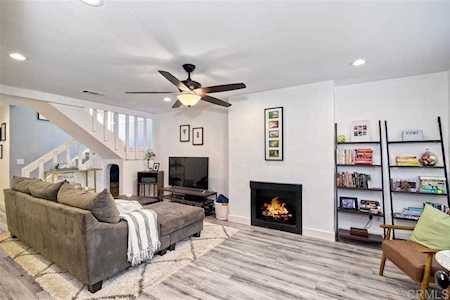 2352 Altisma #2 Carlsbad, CA 92009