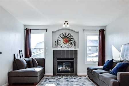 143 Tuscany Valley Rise NW Calgary, AB T3L 0A1