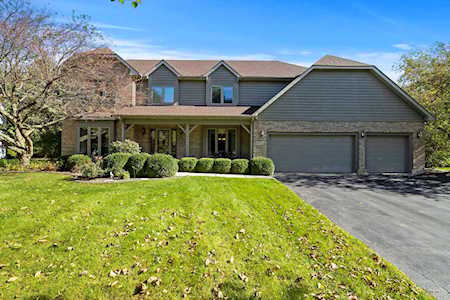 416 Knights Bridge Ct Oswego, IL 60543