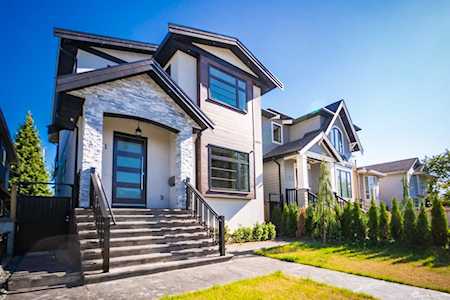 8042 17th Avenue Burnaby, BC V3N 1M6