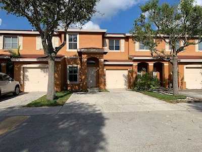 388 N Palm Villas Way Palm Springs, FL 33461