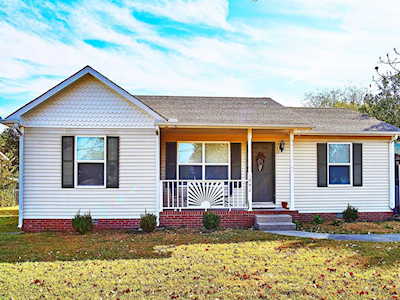 1092 Moss Trl La Vergne, TN 37086