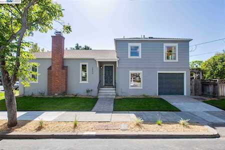 2626 Buena Vista Ave Alameda, CA 94501