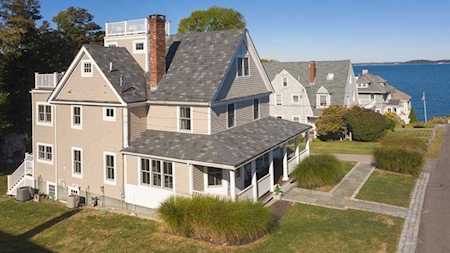 10 Malcolm St Hingham, MA 02043
