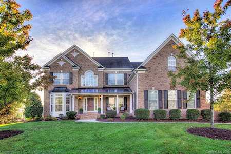 1209 Crooked River Dr Waxhaw, NC 28173