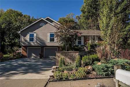 517 NW 44th Terrace Gladstone, MO 64116