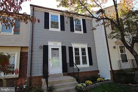 14416 Black Horse Ct Centreville, VA 20120