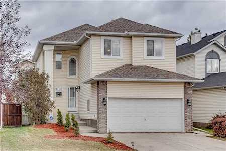 63 Sierra Nevada Way SW Calgary, AB T3H 3M9