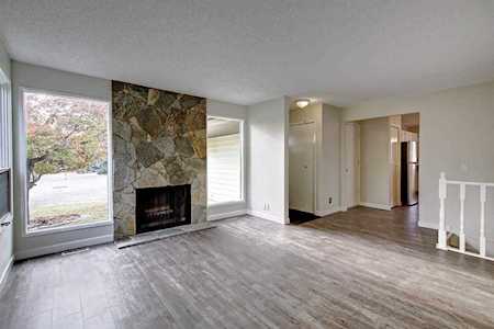 27 Deerfield Place SE Calgary, AB T2J 6K7