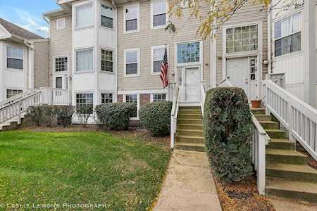 109 Hidden Creek Ln #109 North Aurora, IL 60542