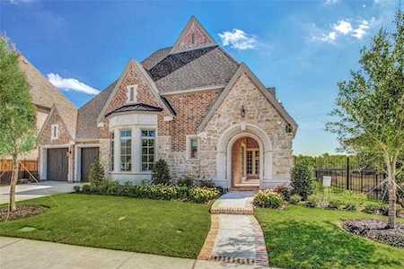 6818 Bridge View Drive Frisco, TX 75034