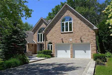 15 Oldoakes Place Ancaster, ON L9G 4W9