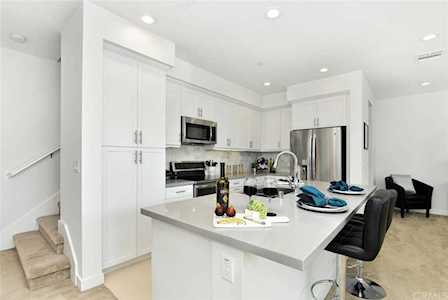5340 Harvard Way Cypress, CA 90630