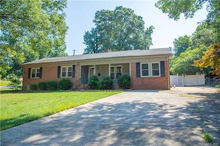 1600 Anthony Dr Gastonia, NC 28052
