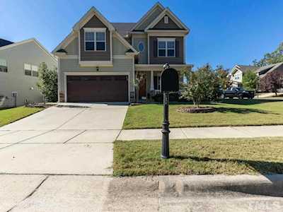 719 Shoals Lake Drive Fuquay Varina, NC 27526