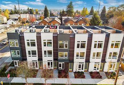 8366 12th Ave NW Seattle, WA 98117