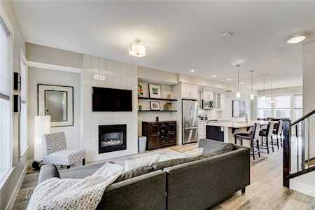 552 Quarry Park Boulevard SE Calgary, AB T2C 5J2