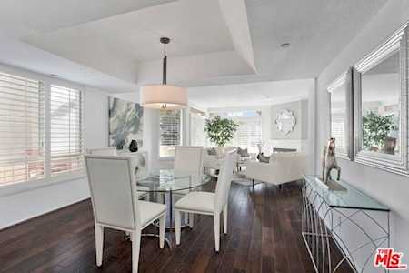 1914 Selby Avenue #101 Los Angeles, CA 90025