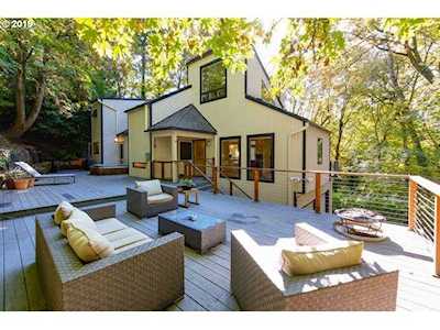 795 SW Menefee Ln Portland, OR 97239