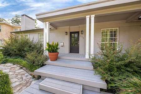 8715 Cortleigh Place Dallas, TX 75209