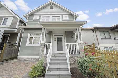 4305 Perry Street Vancouver, BC V5N 3X6