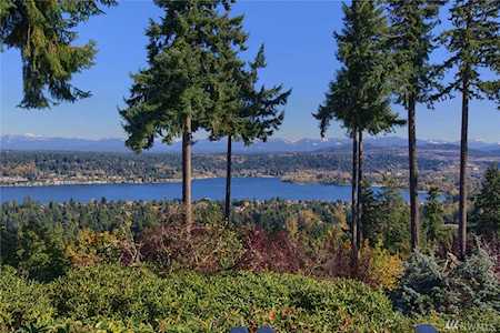 4654 177th Ave SE Bellevue, WA 98006