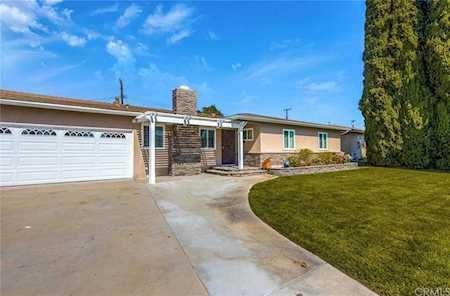 2517 W Eola Drive Anaheim, CA 92804