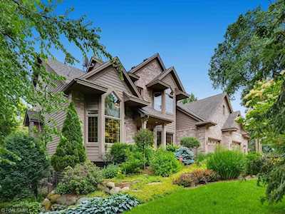 1836 Hunter Lane Mendota Heights, MN 55118