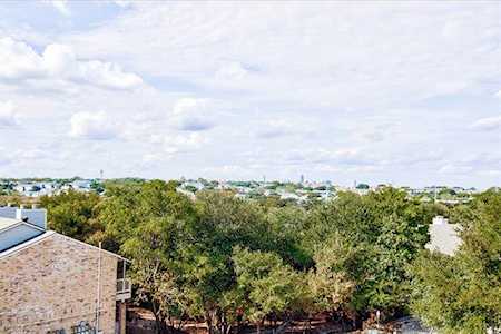 2450 Wickersham Ln #M1318 Austin, TX 78741