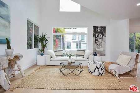 8726 Wonderland Avenue Los Angeles, CA 90046