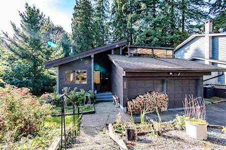 582 Bole Court Coquitlam, BC V3J 7L5