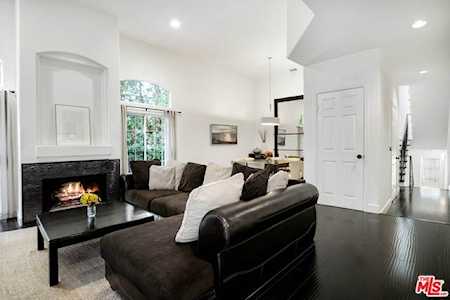 813 N Martel Avenue #6 Los Angeles, CA 90046