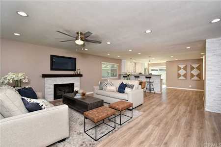 16932 Ruby Circle Huntington Beach, CA 92649