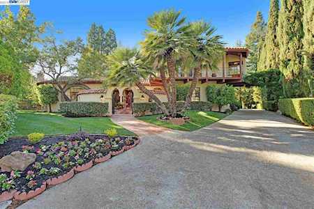 94 Red Fir Ct Danville, CA 94506