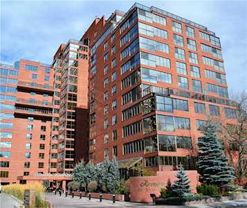 318 26 Avenue SW #306 Calgary, AB T2S 2T9
